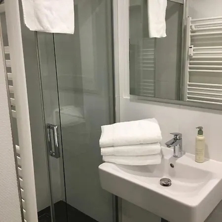 & Monteurunterkunft 